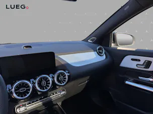 MERCEDES-BENZ GLA 220d 4Matic 8G-DCT