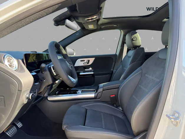 MERCEDES-BENZ GLA 220d 4Matic 8G-DCT