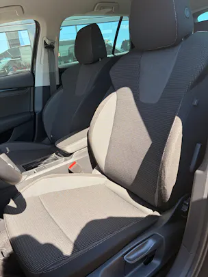 SKODA Octavia Combi 1.5 TSI mHEV DSG Selection