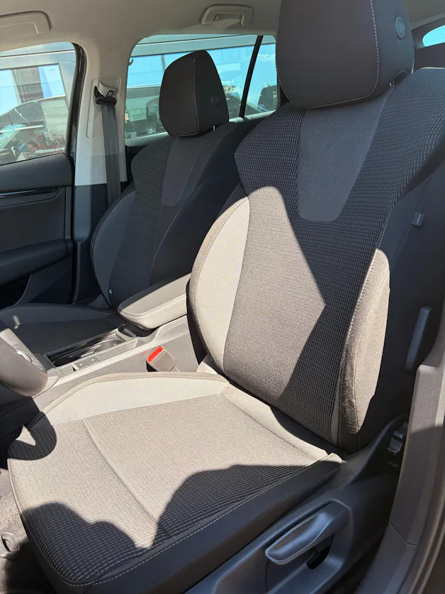 SKODA Octavia Combi 1.5 TSI mHEV DSG Selection