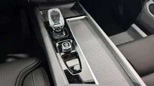 VOLVO XC60 2.0 T8 TE Ultra Bright eA