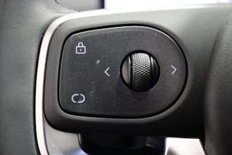 https://vehicle.imgix.net/4497329/75a8df3f-0129-4a1a-9554-f3f4813fbc6c.JPG