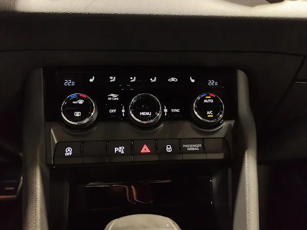 SKODA Karoq 2.0 TSI SportLine DSG 4x4