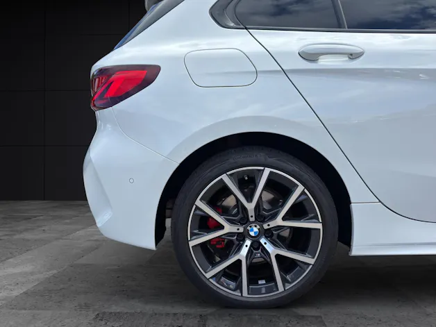 BMW 1er Reihe F40 118i