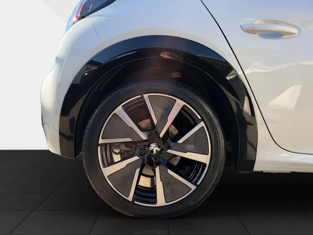 PEUGEOT 208 e-GT Pack