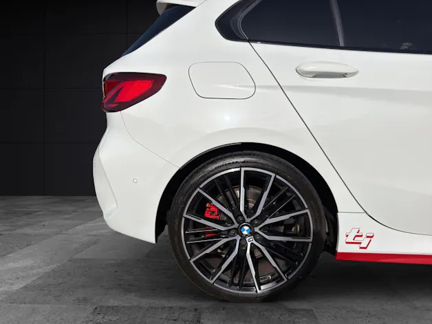 BMW 1er Reihe F40 128ti