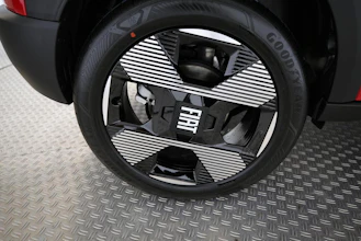 https://vehicle.imgix.net/4497478/ca77172e-fd12-40ce-af64-52ed2f2a3b61.jpg