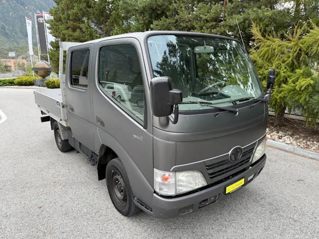 Toyota Dyna 100 DKab.-Ch. SWB 3.0 D-4D