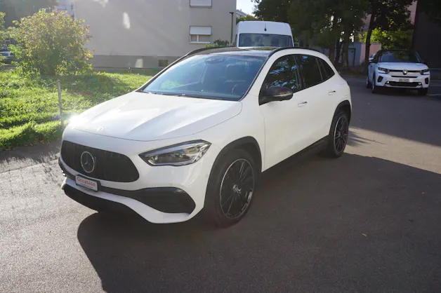 MERCEDES-BENZ GLA-Klasse H247 GLA 250 AMG Line 4matic