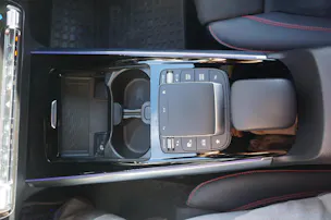 MERCEDES-BENZ GLA-Klasse H247 GLA 250 AMG Line 4matic