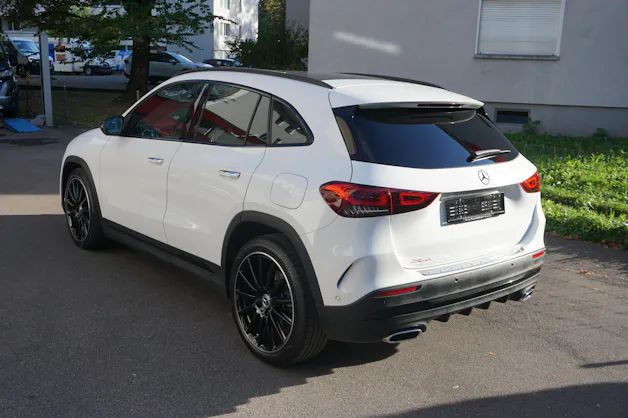 MERCEDES-BENZ GLA-Klasse H247 GLA 250 AMG Line 4matic