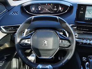 https://vehicle.imgix.net/4497492/e67555b5-cb94-448d-b852-9f107281bad2.jpg
