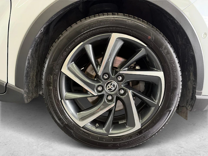 image du véhicule TOYOTA C-HR