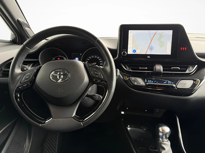 image du véhicule TOYOTA C-HR