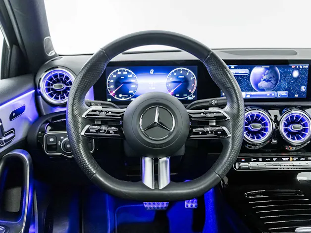 MERCEDES-BENZ A 220 4MATIC