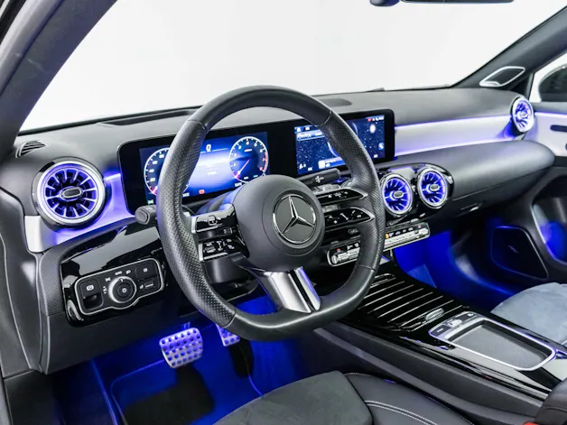 MERCEDES-BENZ A 220 4MATIC