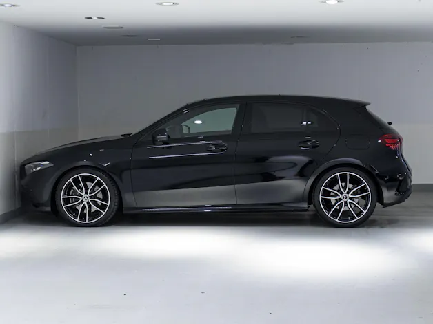 MERCEDES-BENZ A 220 4MATIC