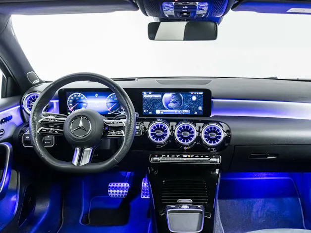 MERCEDES-BENZ A 220 4MATIC