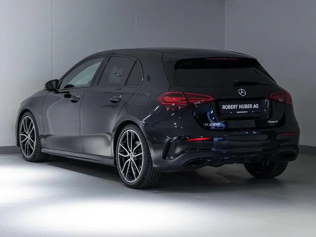 MERCEDES-BENZ A 220 4MATIC