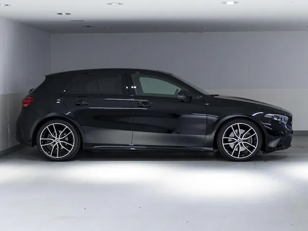 MERCEDES-BENZ A 220 4MATIC