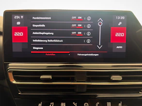 https://vehicle.imgix.net/4497599/50b70c7a-b35d-4629-8752-8e03dd148f27.jpg