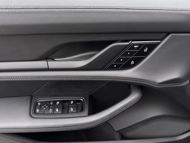 PORSCHE Taycan Sport Turismo mit Performance Batterie Plus