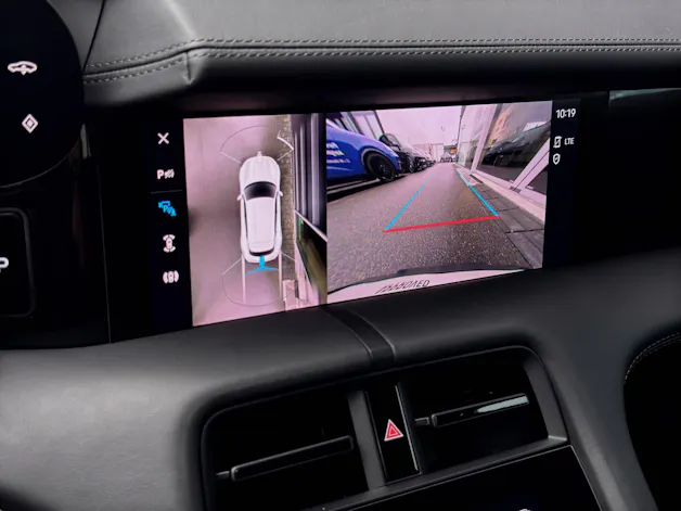 PORSCHE Taycan Sport Turismo mit Performance Batterie Plus