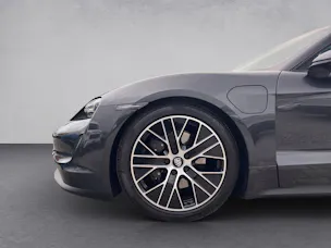 PORSCHE Taycan Sport Turismo mit Performance Batterie Plus