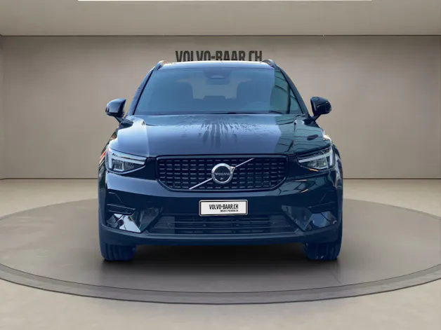 VOLVO XC40 2.0 B3 MH Plus Dark