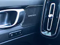 VOLVO XC40 2.0 B3 MH Plus Dark