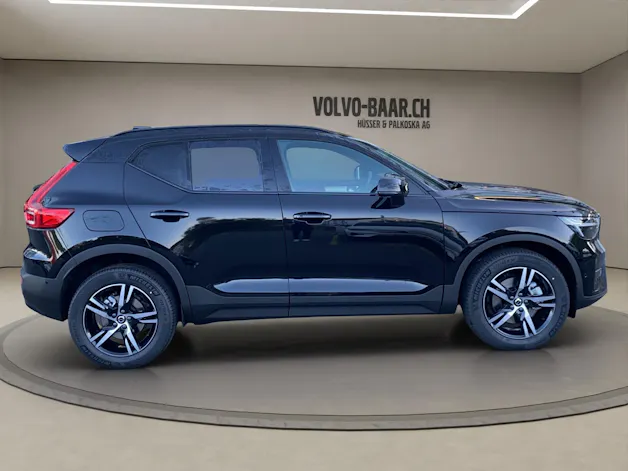 VOLVO XC40 2.0 B3 MH Plus Dark