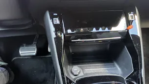 PEUGEOT 208 1.2 PureTech 130 GT