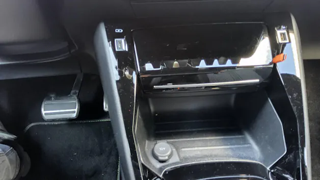 PEUGEOT 208 1.2 PureTech 130 GT