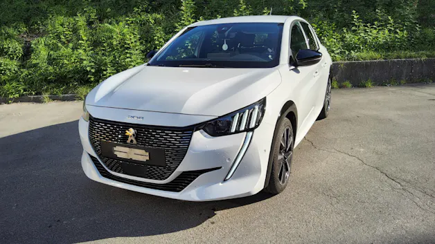 PEUGEOT 208 1.2 PureTech 130 GT