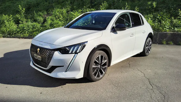 PEUGEOT 208 1.2 PureTech 130 GT