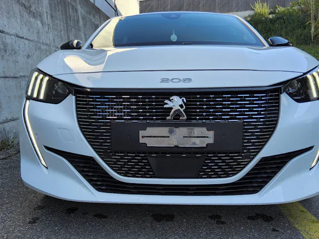 PEUGEOT 208 1.2 PureTech 130 GT