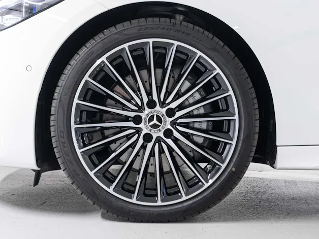 MERCEDES-BENZ C 220 d 4MATIC Swiss Star