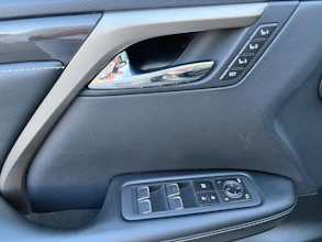 https://vehicle.imgix.net/4497706/8c857db4-2fd6-40f8-a58e-715662bf6a8c.jpg