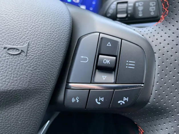 FORD Kuga 2.5 Hybrid ST-Line X 4x4