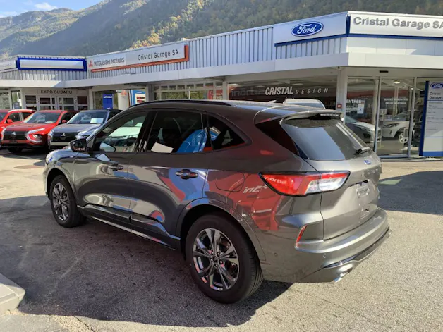 FORD Kuga 2.5 Hybrid ST-Line X 4x4