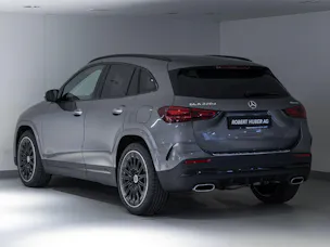 MERCEDES-BENZ GLA 220 d 4MATIC Swiss Star