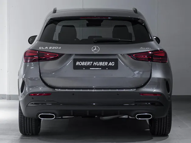 MERCEDES-BENZ GLA 220 d 4MATIC Swiss Star