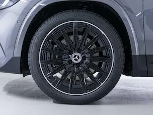 MERCEDES-BENZ GLA 220 d 4MATIC Swiss Star