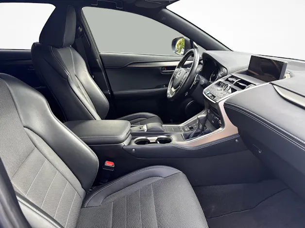 Lexus NX 300h F-Sport