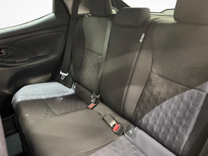 https://vehicle.imgix.net/4497764/0645f8c3-403e-4ac2-a722-7dbfdac88d62.jpg