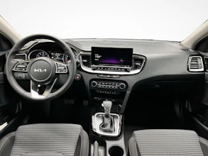https://vehicle.imgix.net/4497768/c690c517-69cf-4d7d-8654-d924ef4e417b.jpg