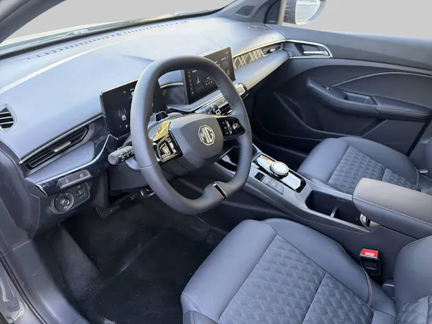 MG 3 1.5 Hybrid Luxury