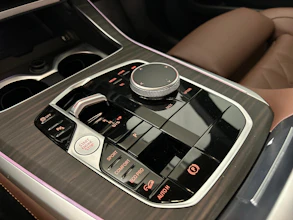 https://vehicle.imgix.net/4497799/e1fa9599-24d5-465e-8fed-f0c3796f60d5.jpg