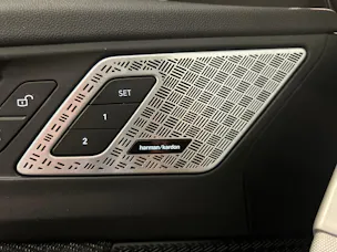 BMW X1 U11 20d xDrive paddles