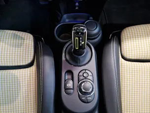 MINI F56 Cooper SE
